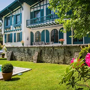 Maison Cuevas Guest house